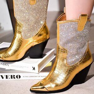 Woman's Cowgirl Gold Boots